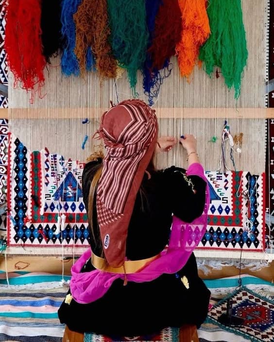 Hand-made Tablofarsh